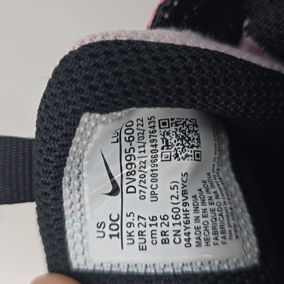 Nike pink and white sneakers size 10C toddler - Picture 5 of 5